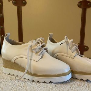 NWT Platform Shoes! Perfect for fall 🍁